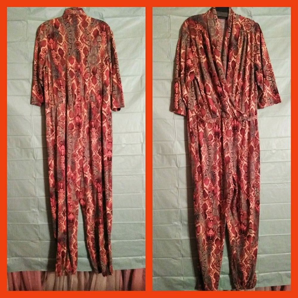 Jumpsuit - Picture 2 of 4